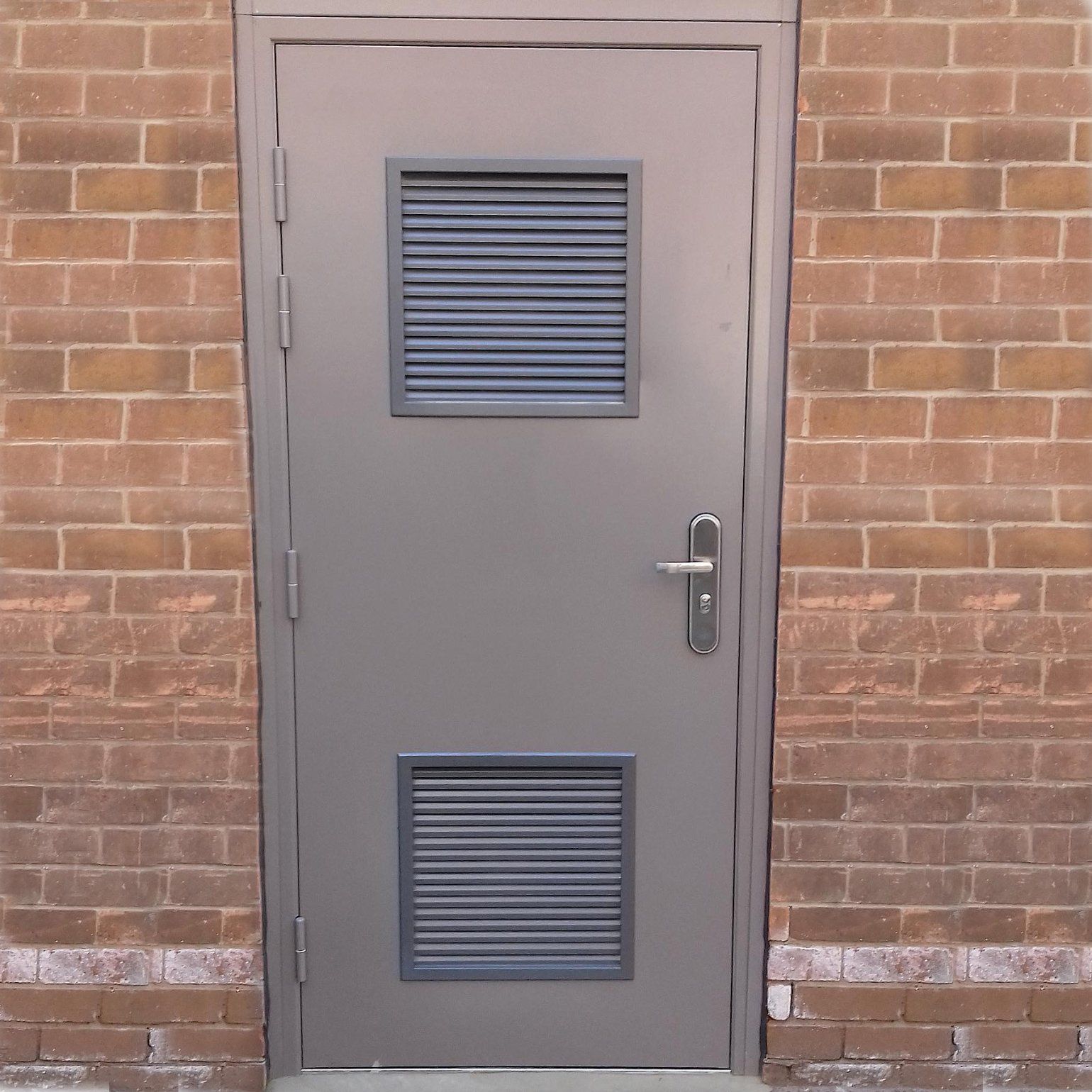 Steel-Inverted-V-Blades-Louver-Panel-LV610X610-and-an-Internal-Frame-Self-Attached-in-Door