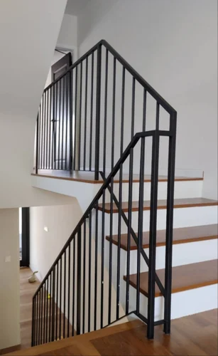 mild-steel-staircase-railing-1-500x500