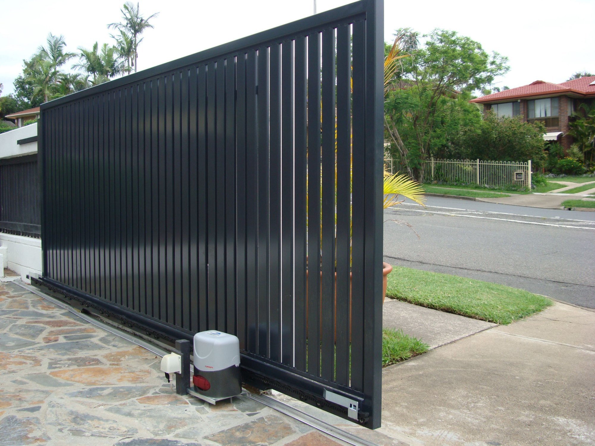 sliding-gates
