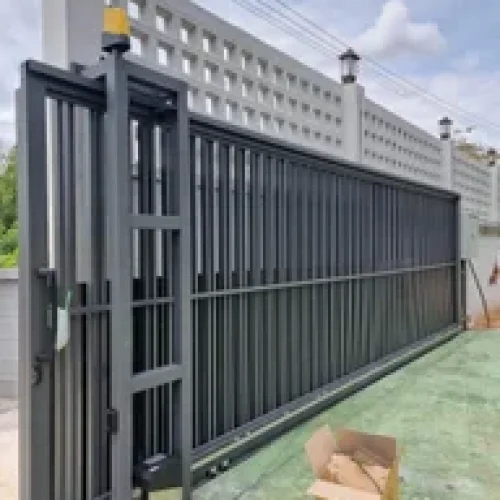 automatic-telescopic-sliding-gate-250x250