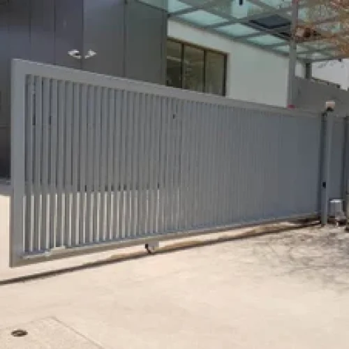 sliding-gate-fabrication-service-250x250